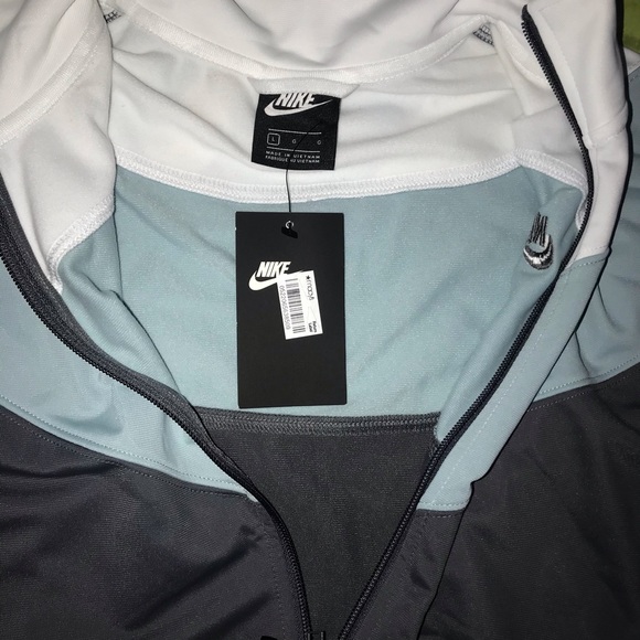 Nike jacket 💙 - Picture 2 of 5